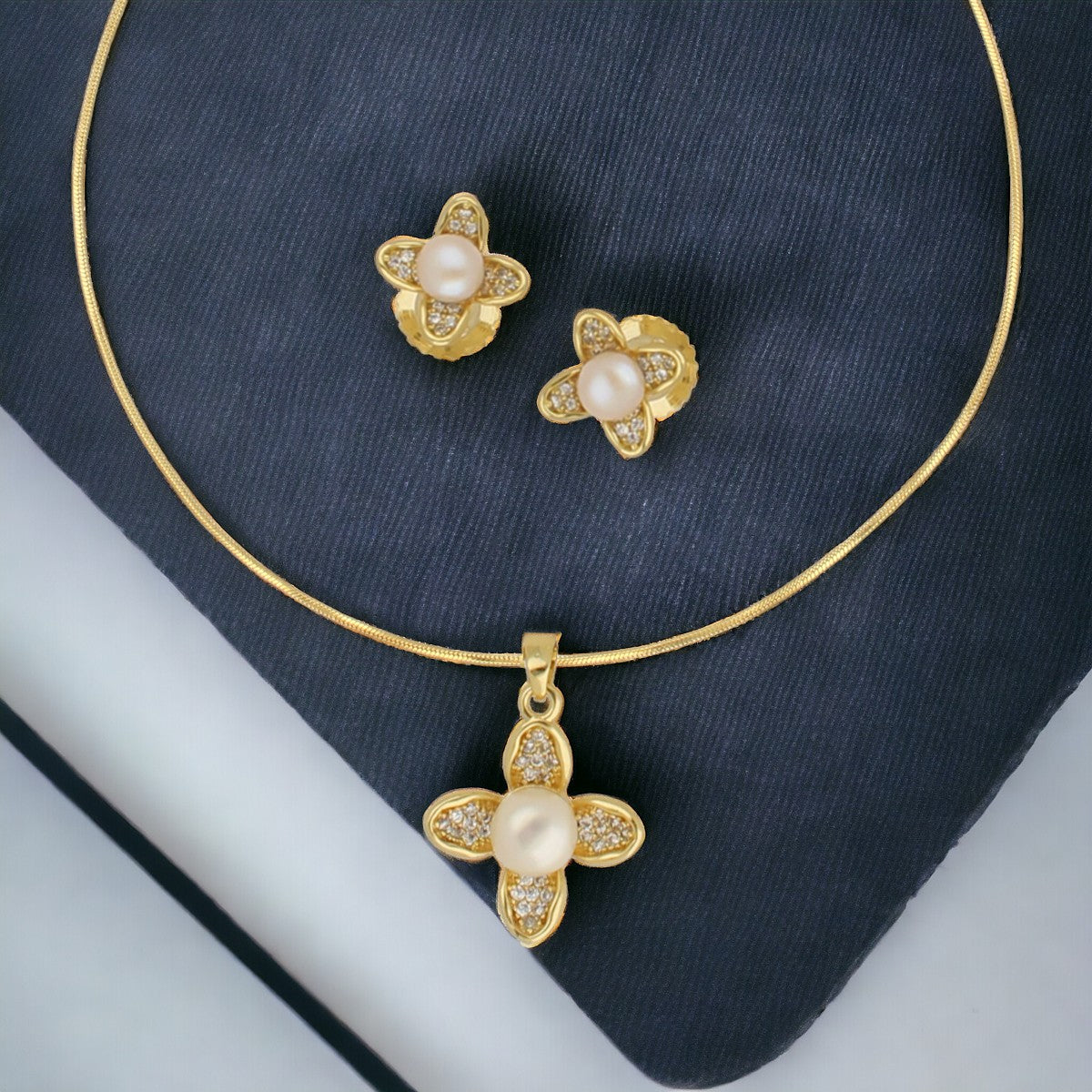 J Pearls Starlight Pendant Hamper - Distacart