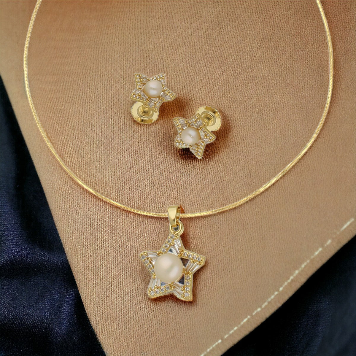 J Pearls Starlight Pendant Hamper - Distacart