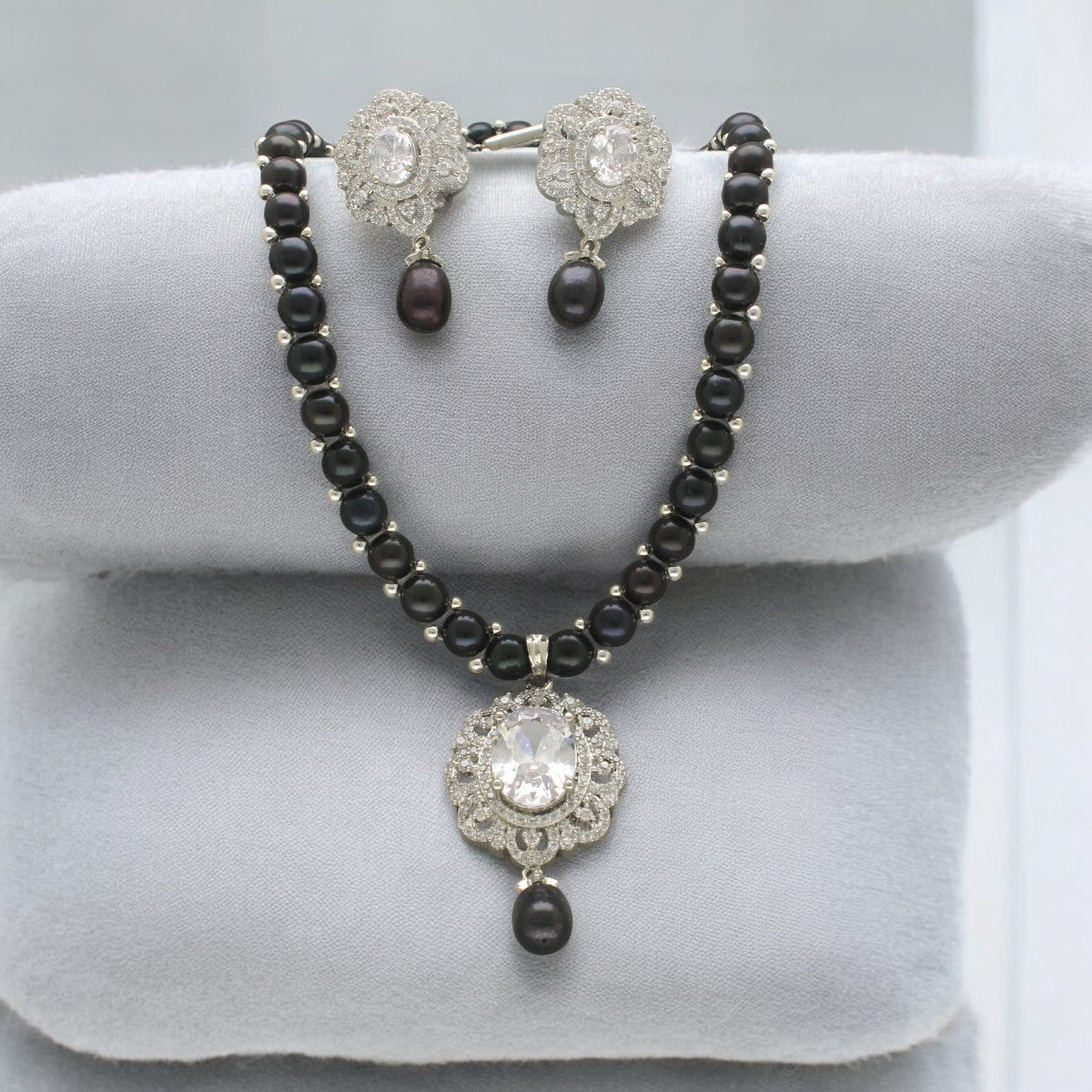 J Pearls Pran Pearl Necklace Set - Distacart