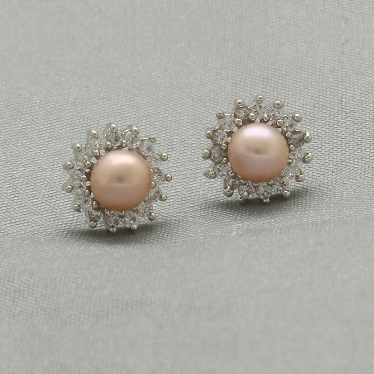 J Pearls Zorai Pearl Earrings - Distacart