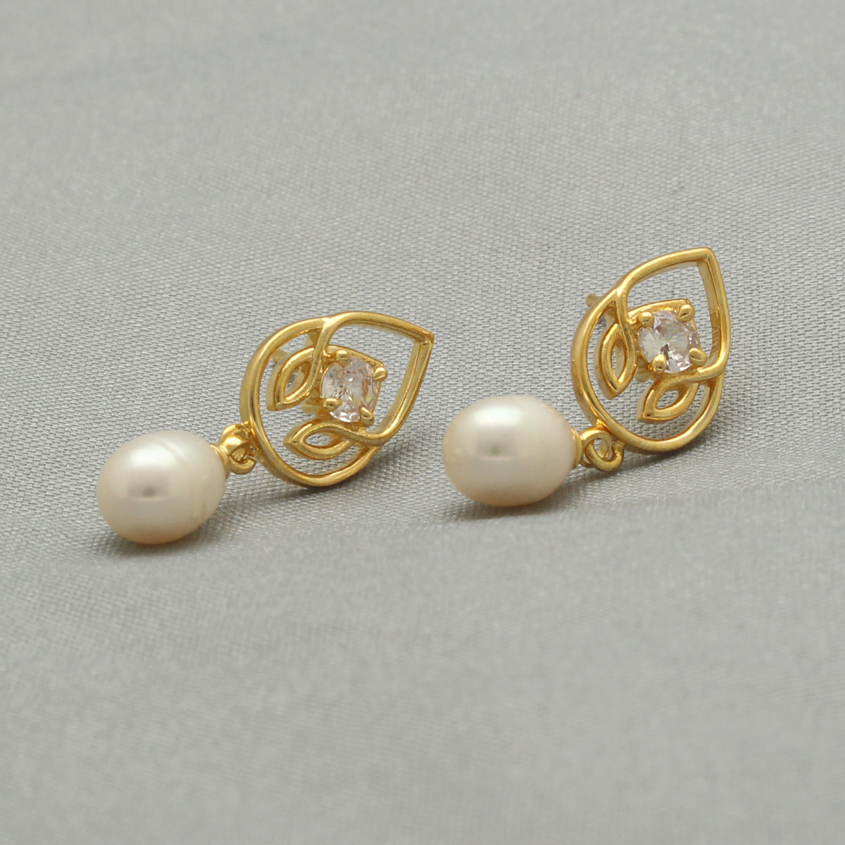 J Pearls Jori Pearl Earrings - Distacart