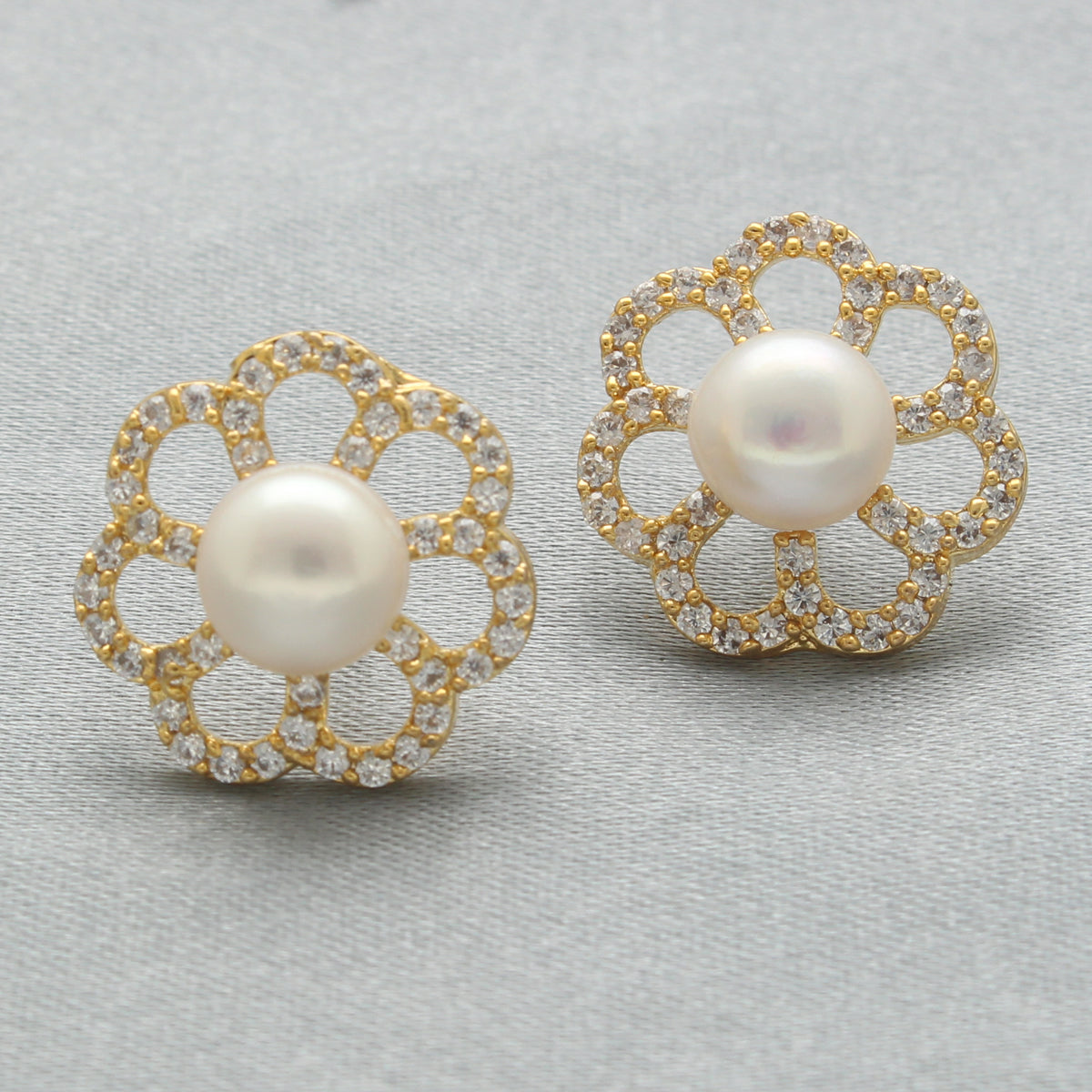 J Pearls Wyra Pearl Earrings - Distacart