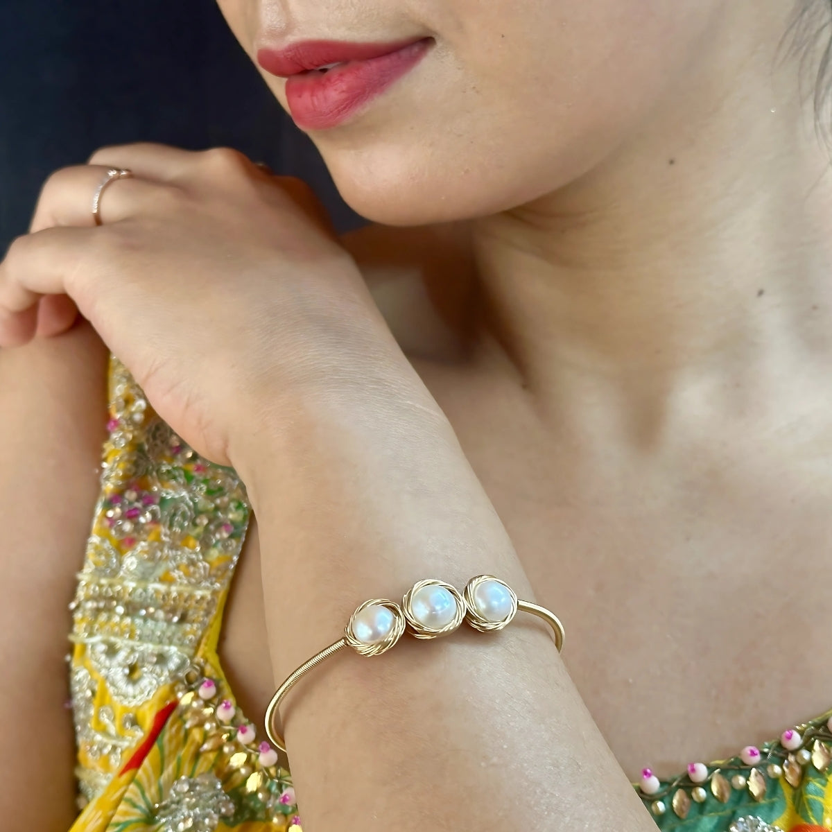 J Pearls Mallory Pearl Bracelet - Distacart