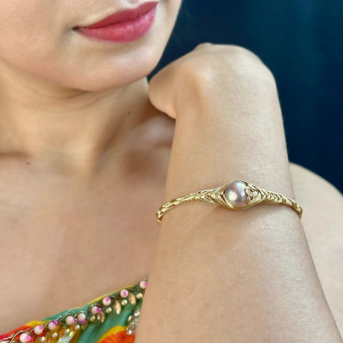 J Pearls Opulent Pearl Bracelet - Distacart