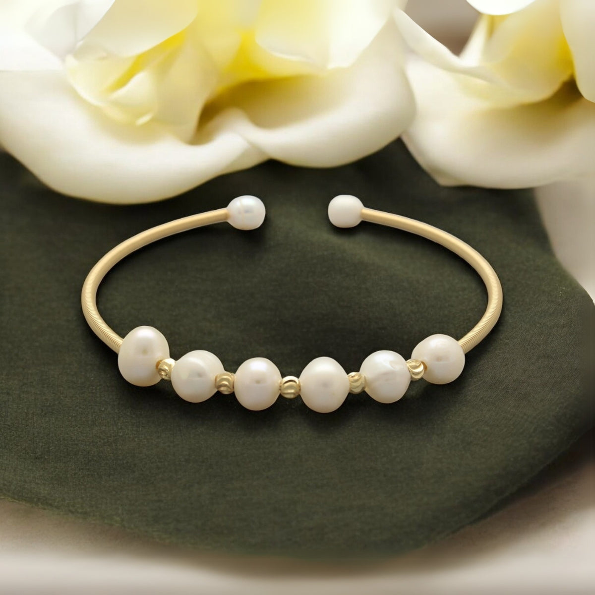 J Pearls Rumi Pearl Bracelet - Distacart
