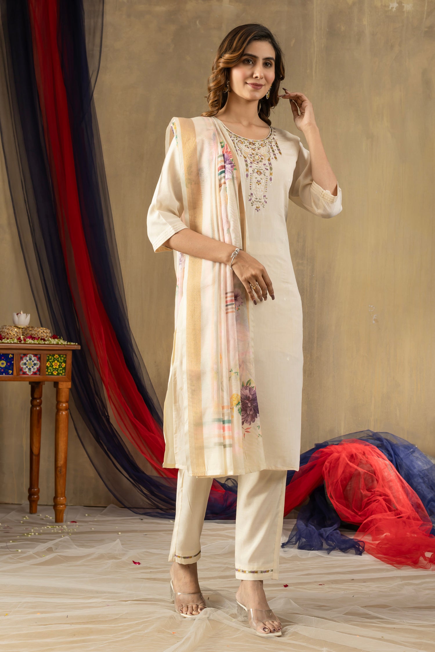 Lorenvalley Fashion Offwhite Shimmer Gold Silk Multi Embroidery Thread With Hand Work Kurta Pant Dupatta