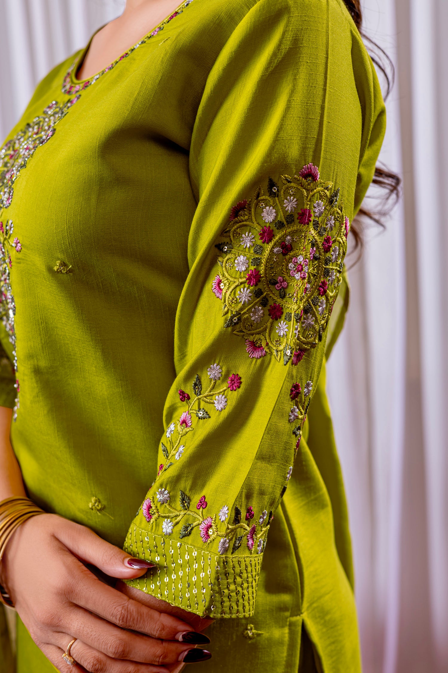 Lorenvalley Fashion Parrotgreen Viscose Silk Embroidery Thread With Hand Work Kurta Pant Dupatta