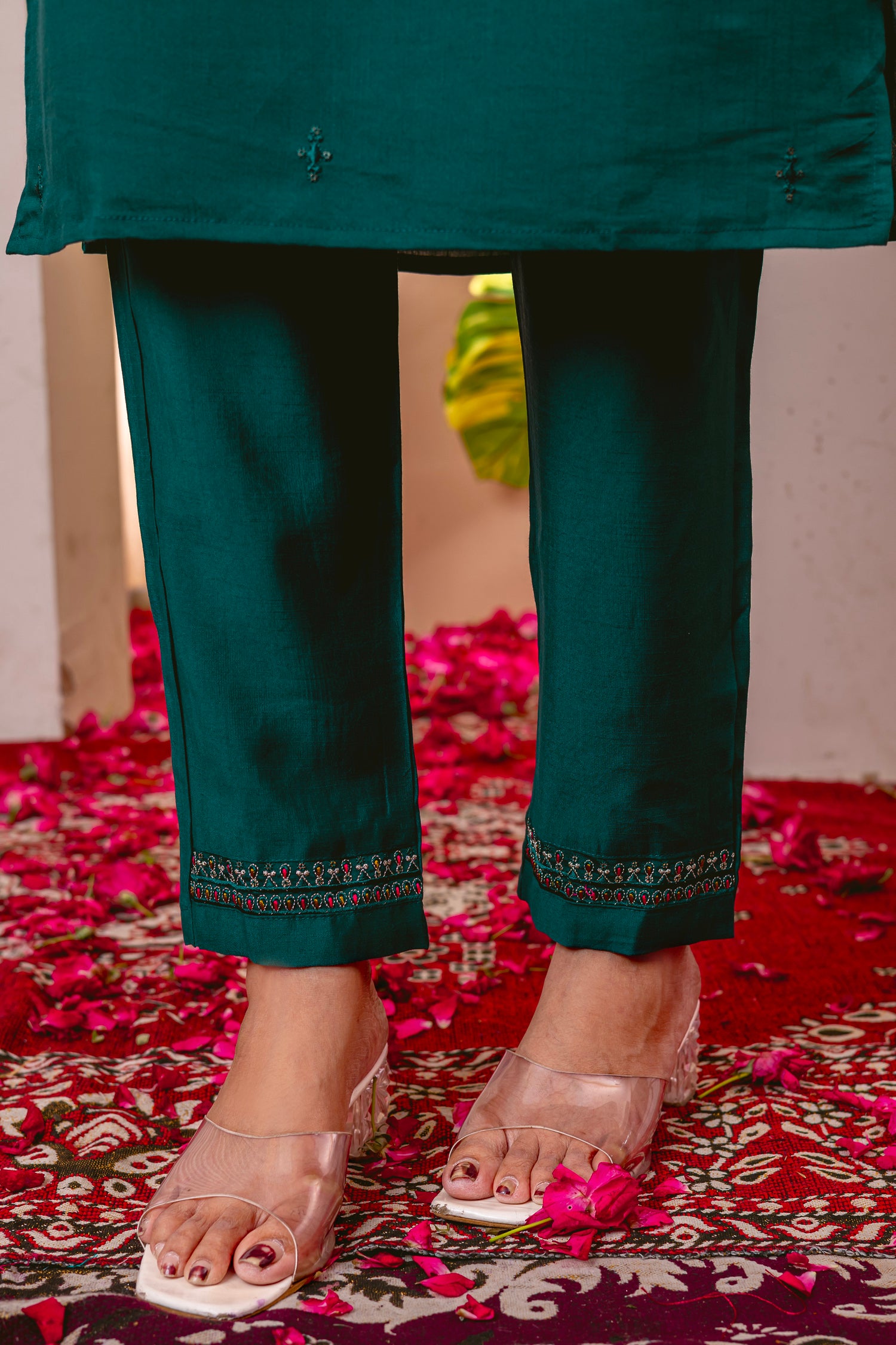 Lorenvalley Fashion Green Marina Viscose Silk Embroidery Thread With Hand Work Kurta Pant Dupatta