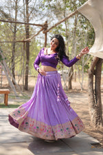 Thumbnail for Lorenvalley Lavender Pure Viscose Jacquard with Kalamkari Jari Border Lehenga Choli - Distacart
