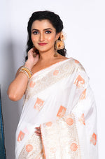 Thumbnail for Morchari Pure Dola Silk Saree - White - Distacart