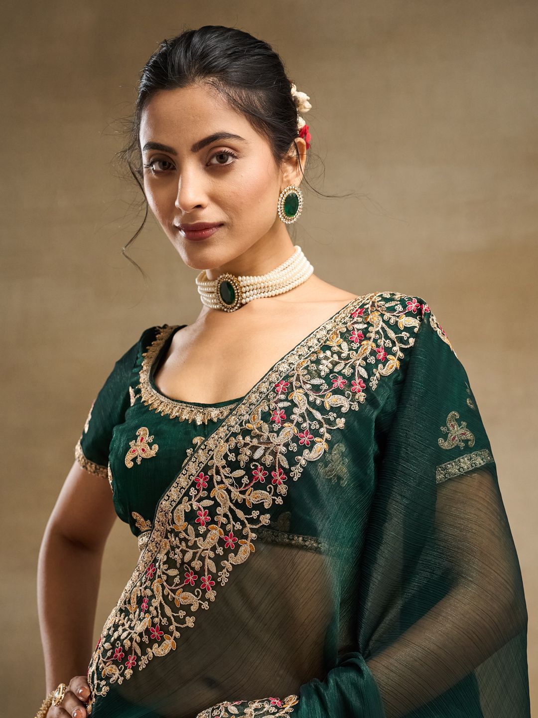 kasee Embroidered Solid Silk Blend Saree - Distacart