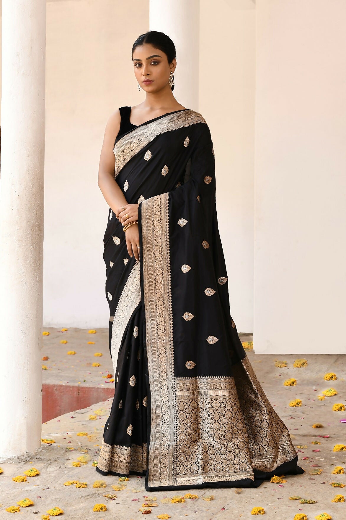 Joban Fashion Black Pure Katan Pure Handloom Banarasi Silk Saree - Dista