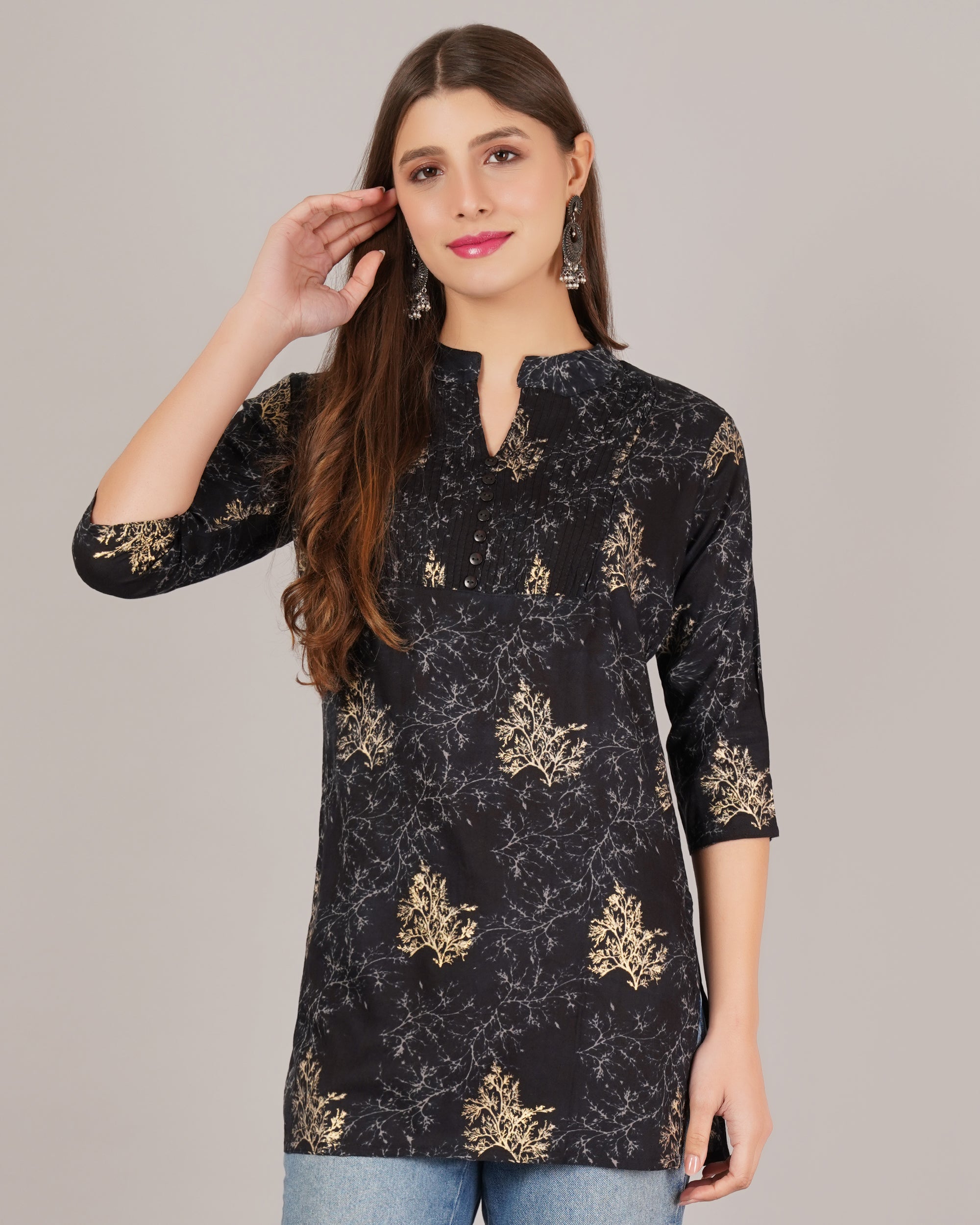 Jaitra Apparels Women Printed Rayon Straight Kurta (Black)