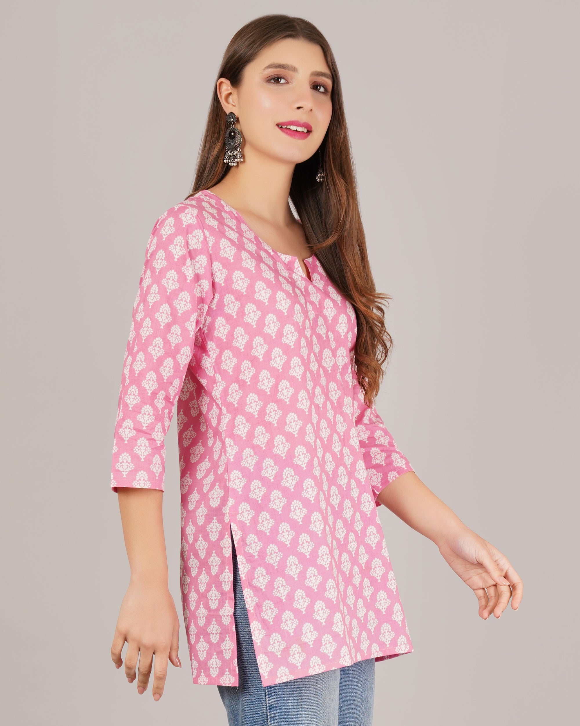 Jaitra Apparels Women Printed Pure Cotton Straight Kurta (Pink)