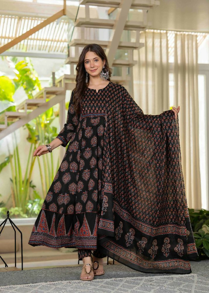 Jaimini Women Cotton Printed Round Neck 3/4 Sleeves Calf Length Flared Kurta Pant And Dupatta Set - Dista
