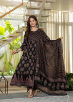 Thumbnail for Jaimini Women Cotton Printed Round Neck 3/4 Sleeves Calf Length Flared Kurta Pant And Dupatta Set - Dista