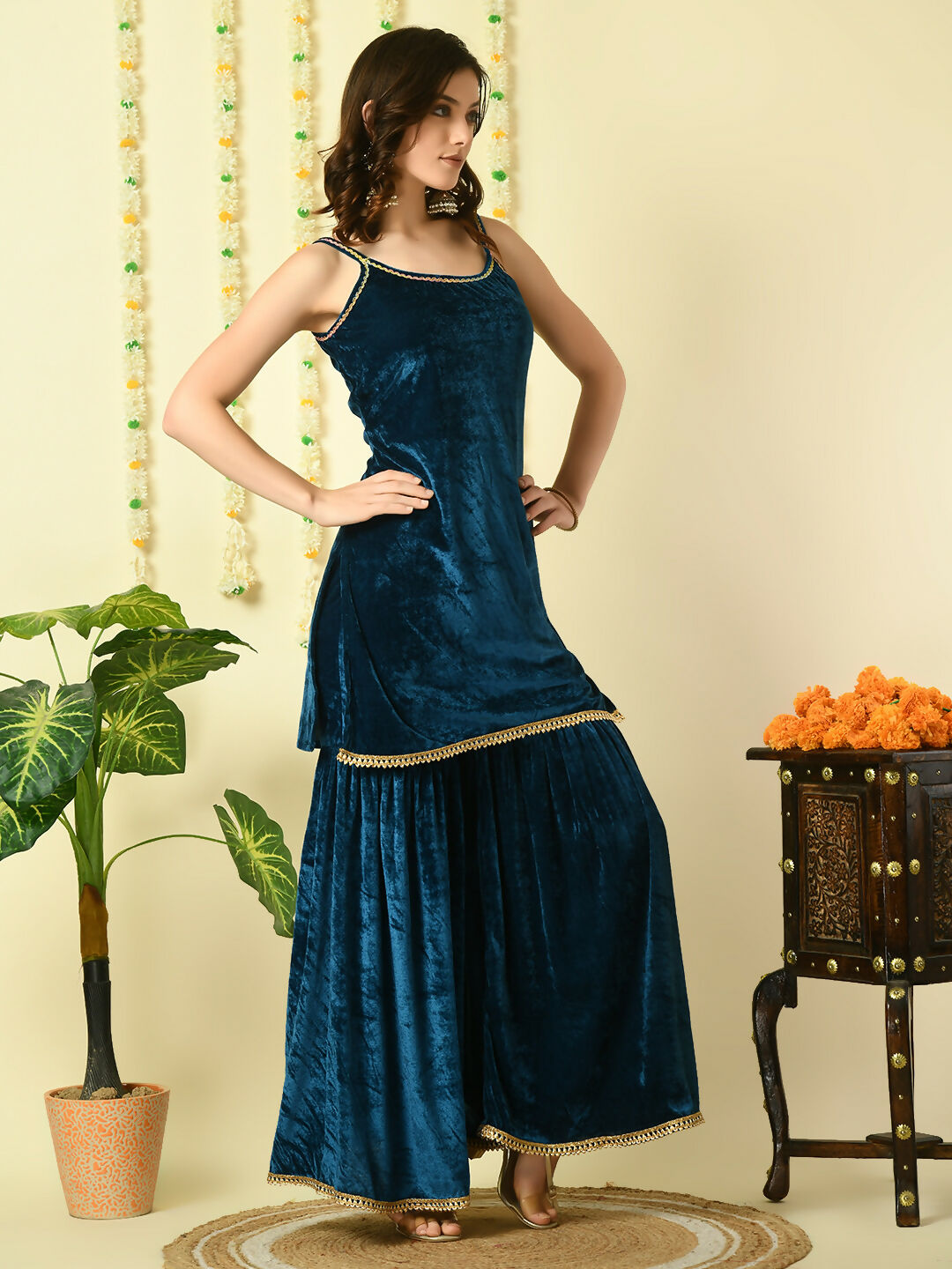 Myshka Women's Teal Velvet Kurti & Sharara With Dupatta Party Sets - Distacart