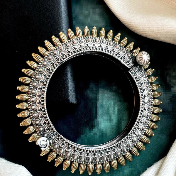 Joban Fashion Silver Brass Dual Tone Ethnic Antique Look Openable Kada