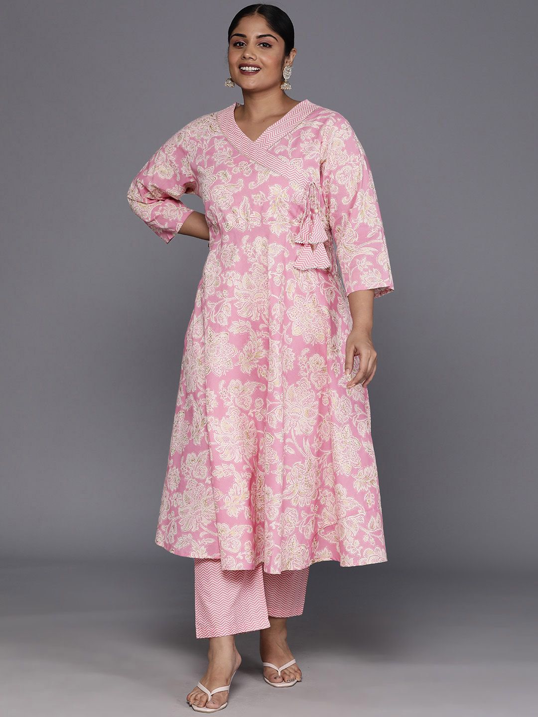 Sztori Plus Size Floral Printed Gotta Patti Pure Cotton A Line Kurta with Trousers - Distacart
