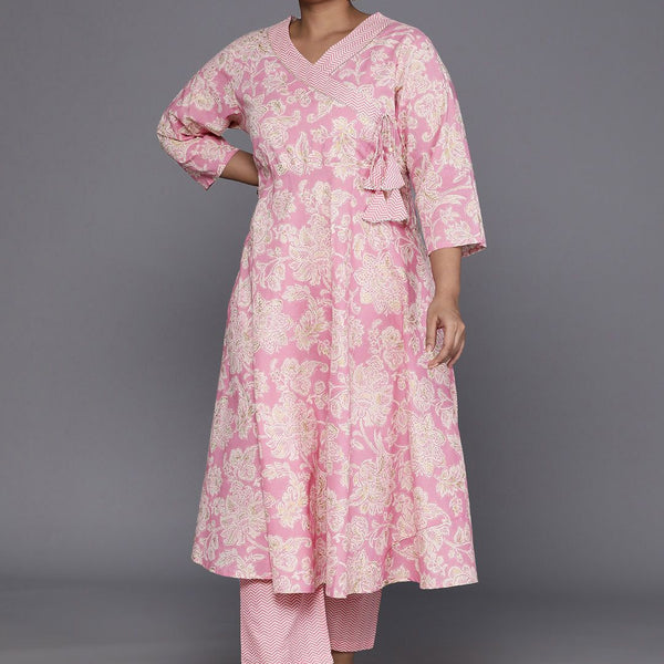 Sztori Plus Size Floral Printed Gotta Patti Pure Cotton A Line Kurta with Trousers - Distacart
