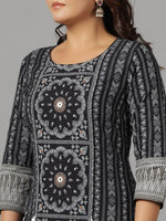 Thumbnail for Juniper Women's Black Ethnic Motif Printed Rayon Slub Kurta With Beads & Sequins Work