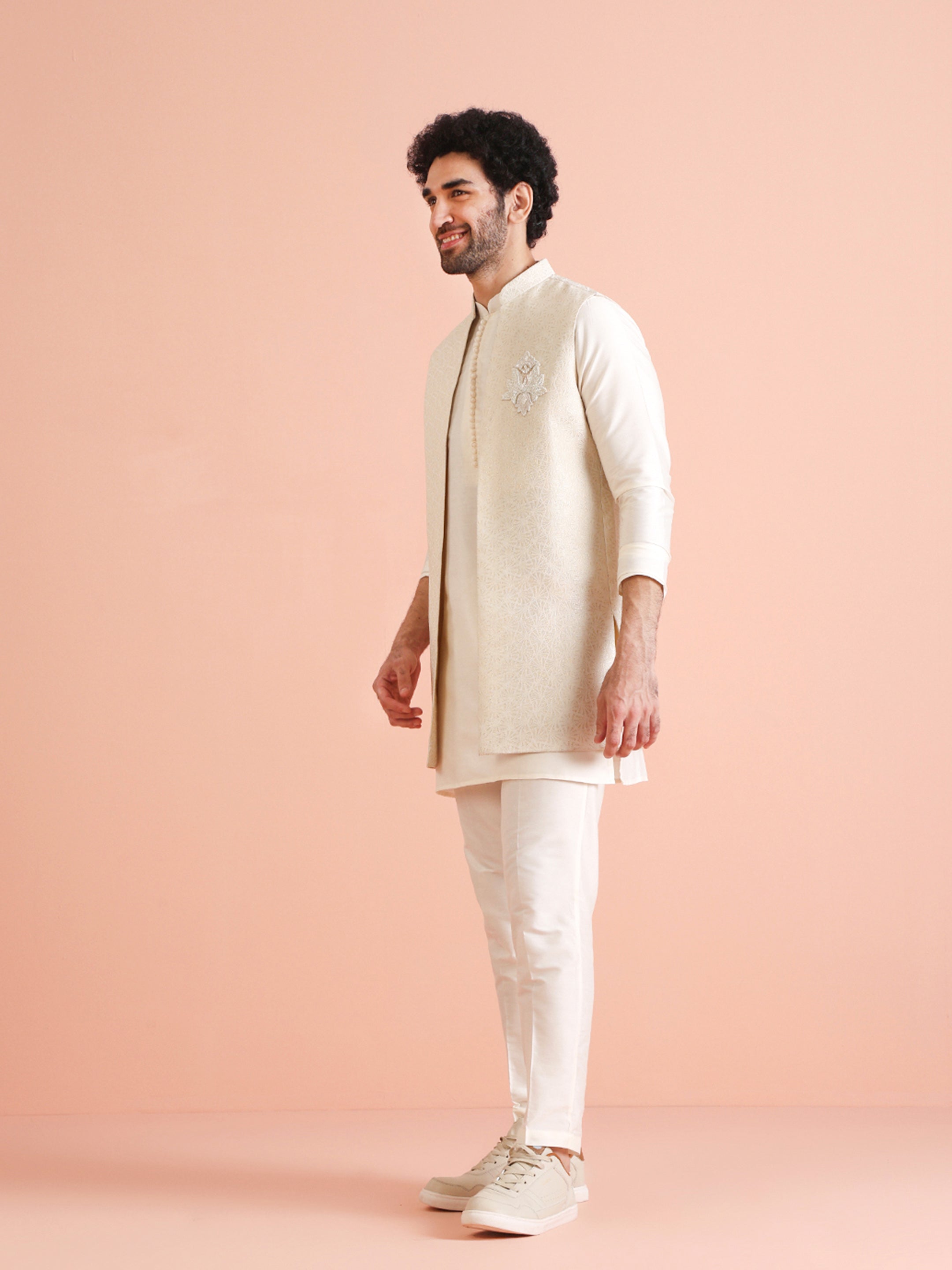 Kisah Men Off White Woven Design Kurta Jacket Trousers Set - Distacart