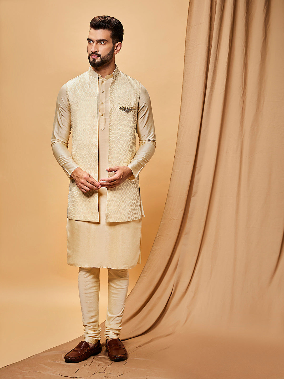 Kisah Men Off-White Kurta Jacket Churidar Set - Distacart