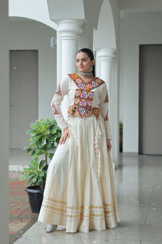 Prazu Fashion Off White Kora Cotton Kutchi Gamthi Navaratri Lehenga
