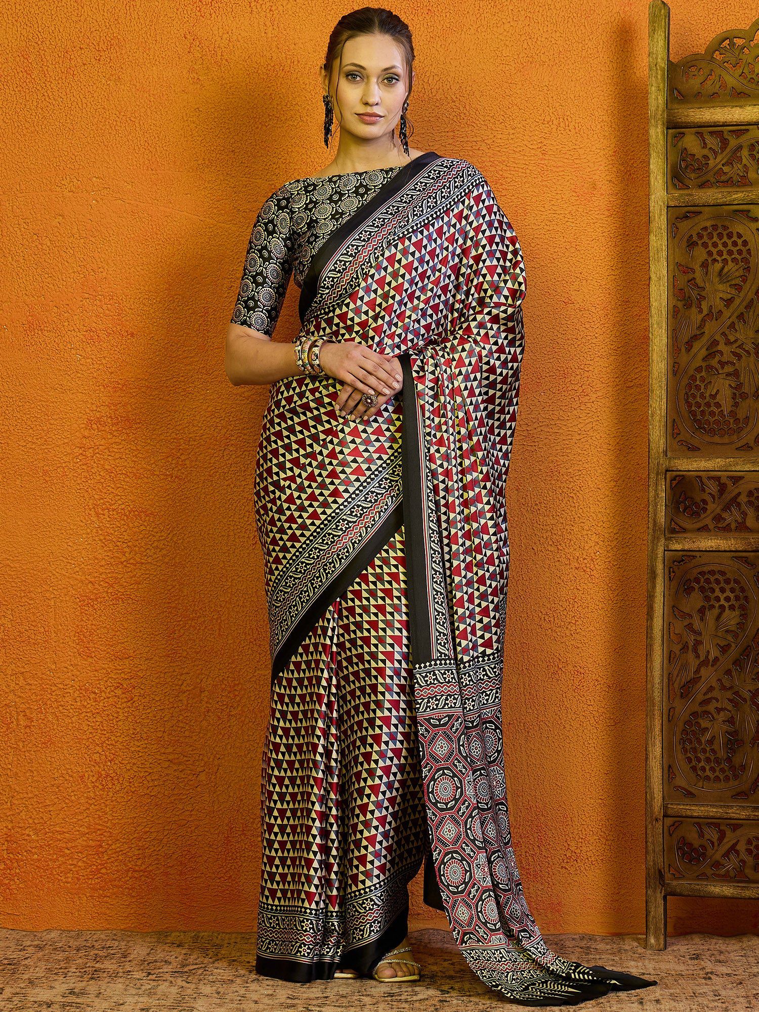 NOZ2TOZ Women's Satin Red Printed Designer Saree With Blouse Piece - Distacart