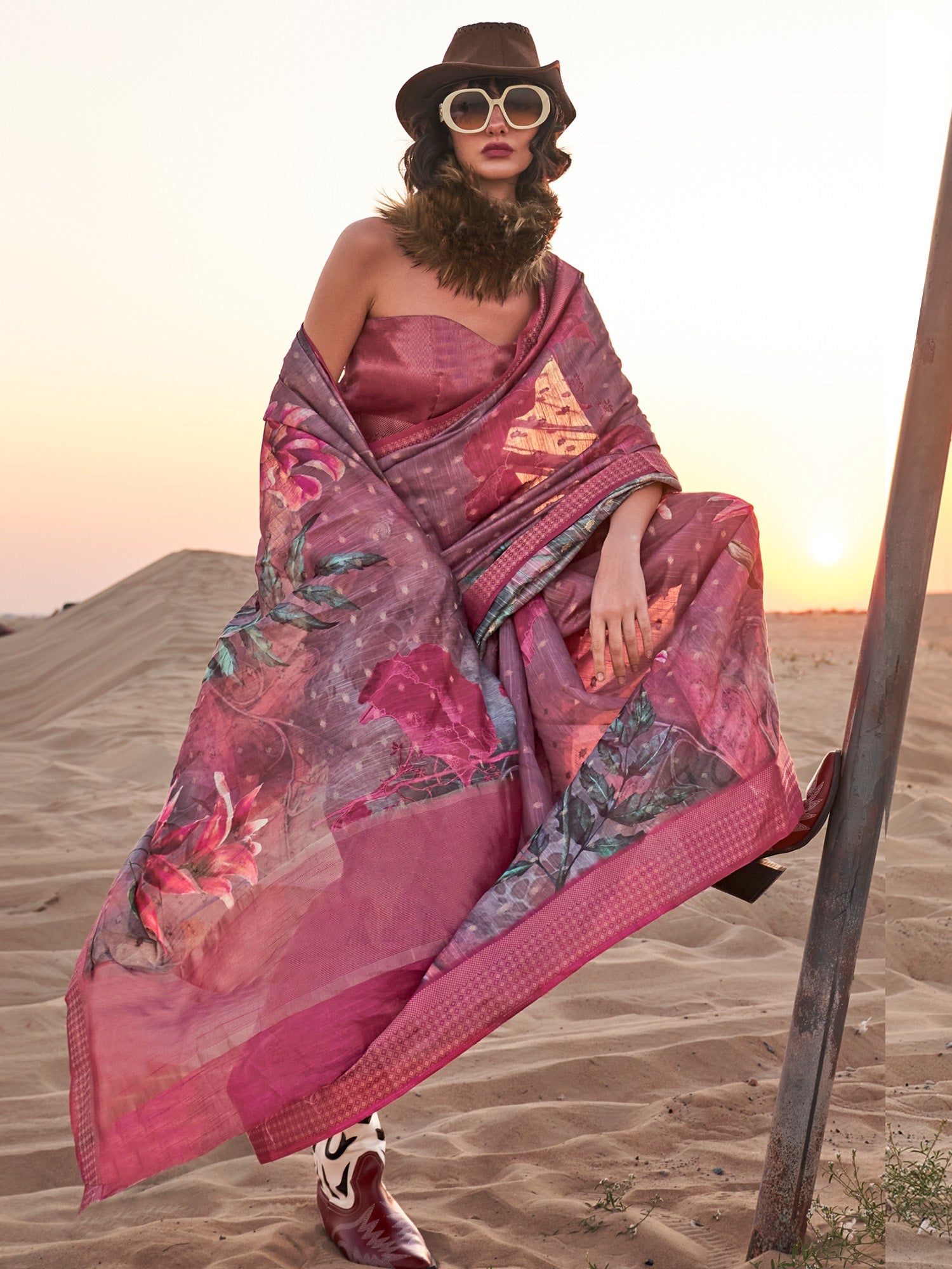 NOZ2TOZ Women's Linen Burgundy Printed Designer Saree With Blouse Piece - Distacart