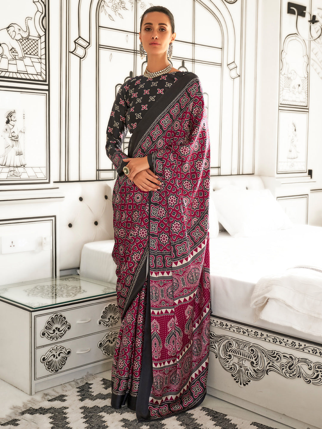 NOZ2TOZ Women's Crepe Pink Printed Designer Saree With Blouse Piece - Distacart