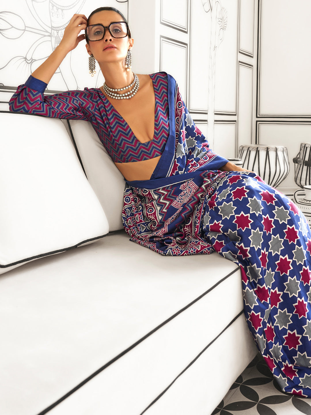 NOZ2TOZ Women's Crepe Navy Blue Printed Designer Saree With Blouse Piece - Distacart