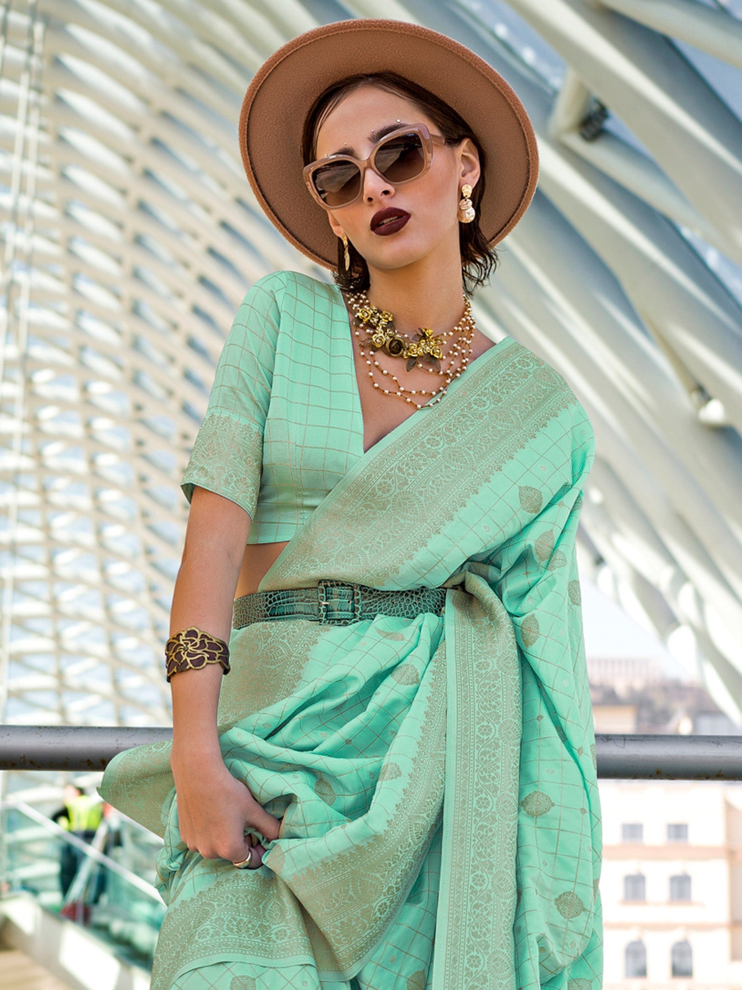 NOZ2TOZ Women's Silk Blend Sea Green Woven Design Designer Saree With Blouse Piece - Distacart