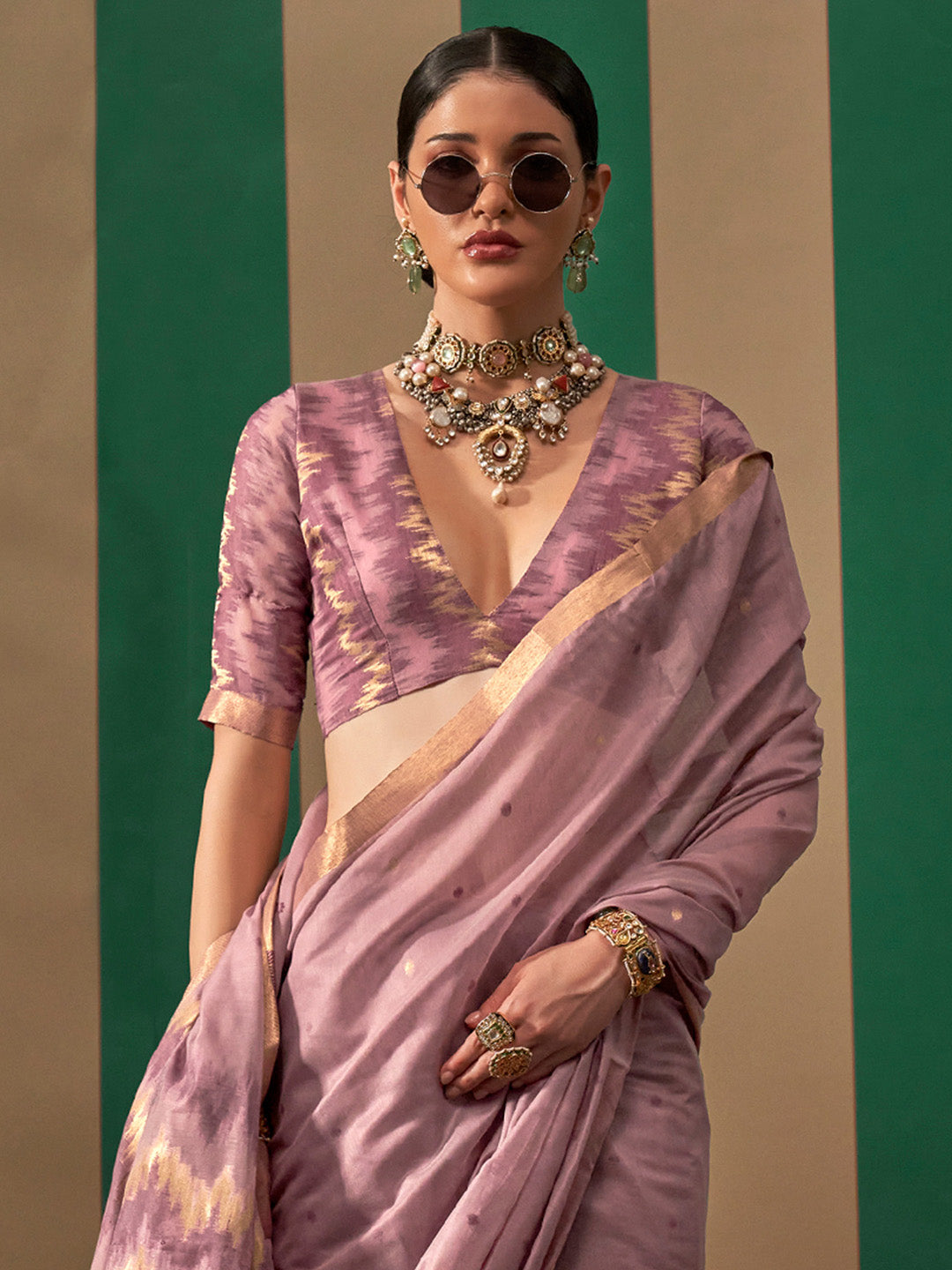 NOZ2TOZ Women's Silk Blend Mauve Woven Design Designer Saree With Blouse Piece - Distacart