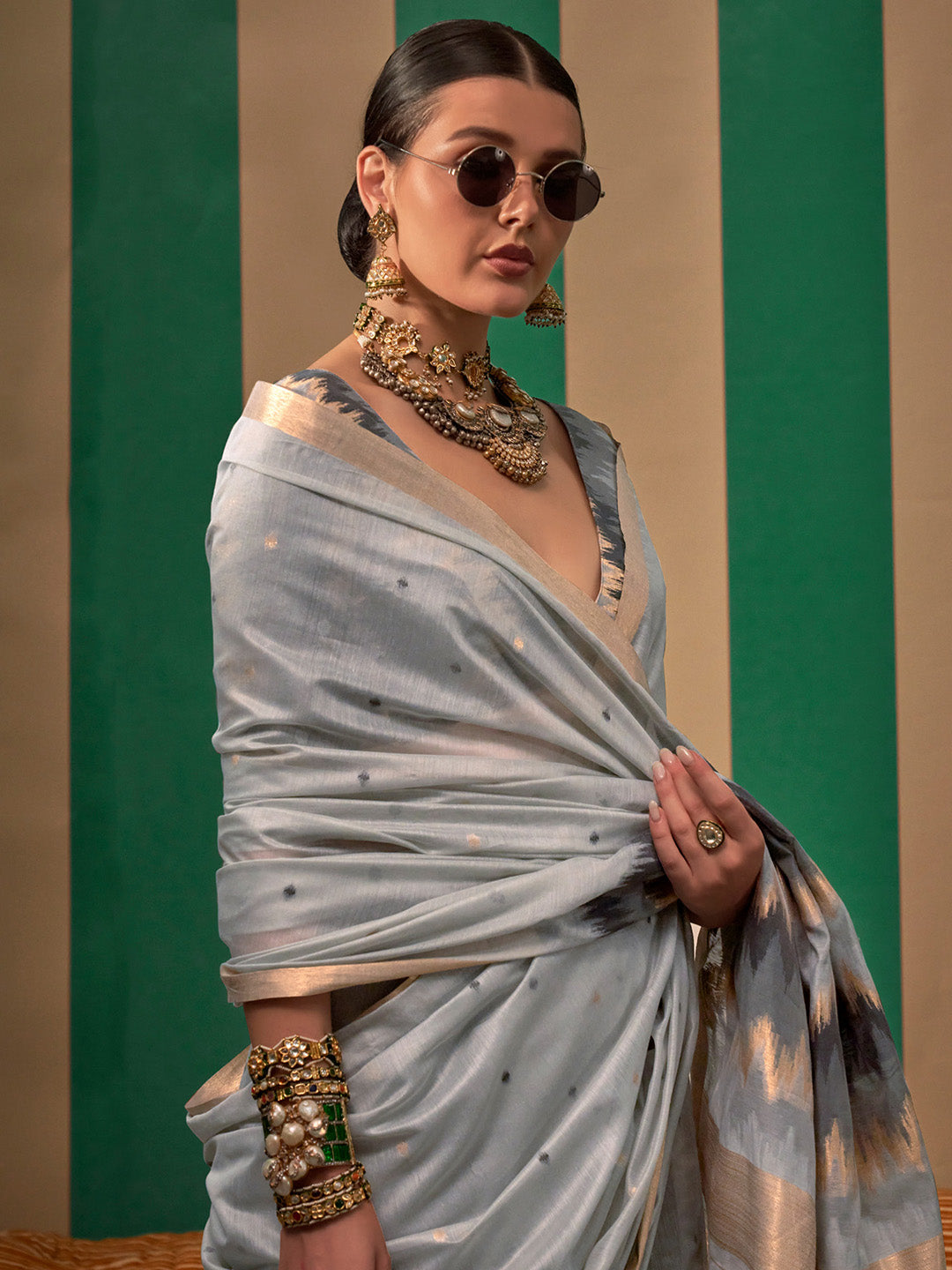 NOZ2TOZ Women's Silk Blend Grey Woven Design Designer Saree With Blouse Piece - Distacart