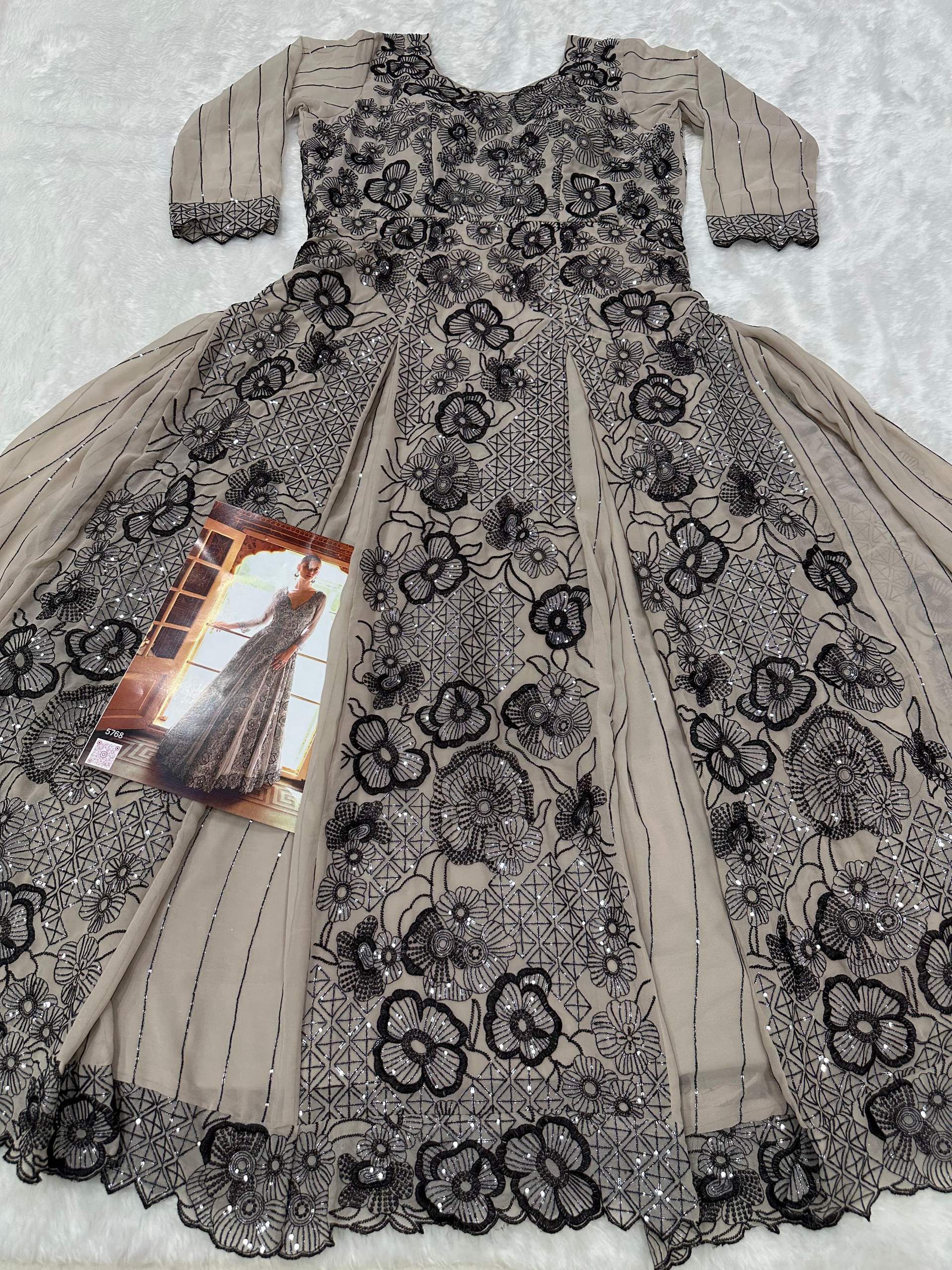 Aarshi Fashions Grey Geogette Wedding Gowns