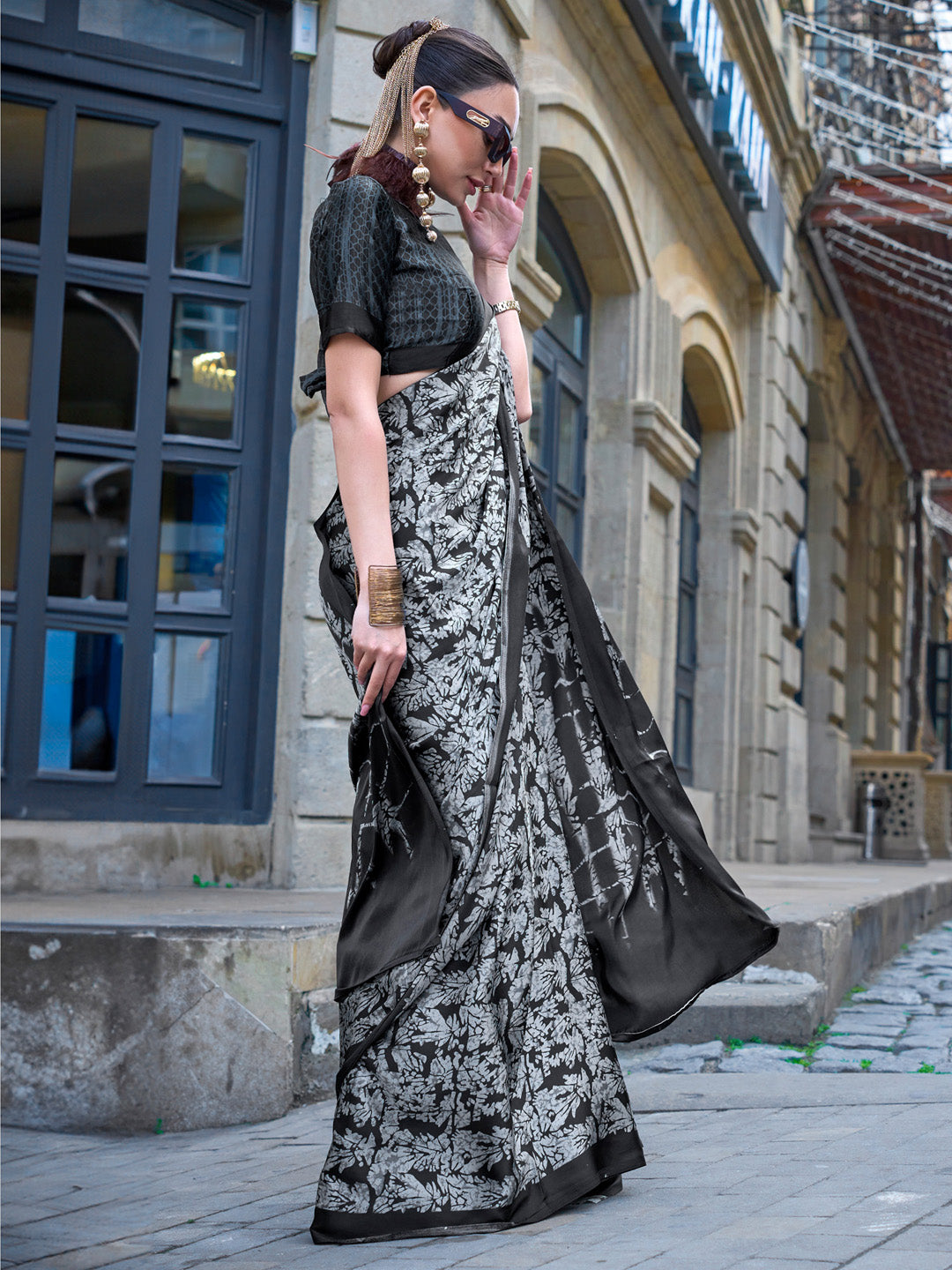 NOZ2TOZ Women's Crepe Black Printed Designer Saree With Blouse Piece - Distacart