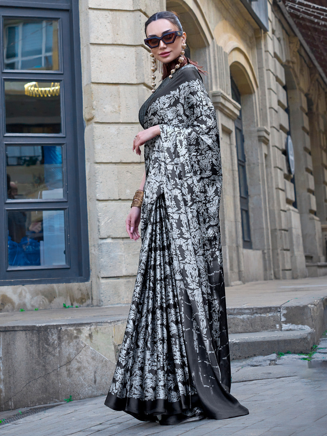 NOZ2TOZ Women's Crepe Black Printed Designer Saree With Blouse Piece - Distacart