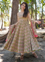 Thumbnail for Vegaa Fashion Multi Color Muslin Digital Print Designer Salwar Suit - Distacart