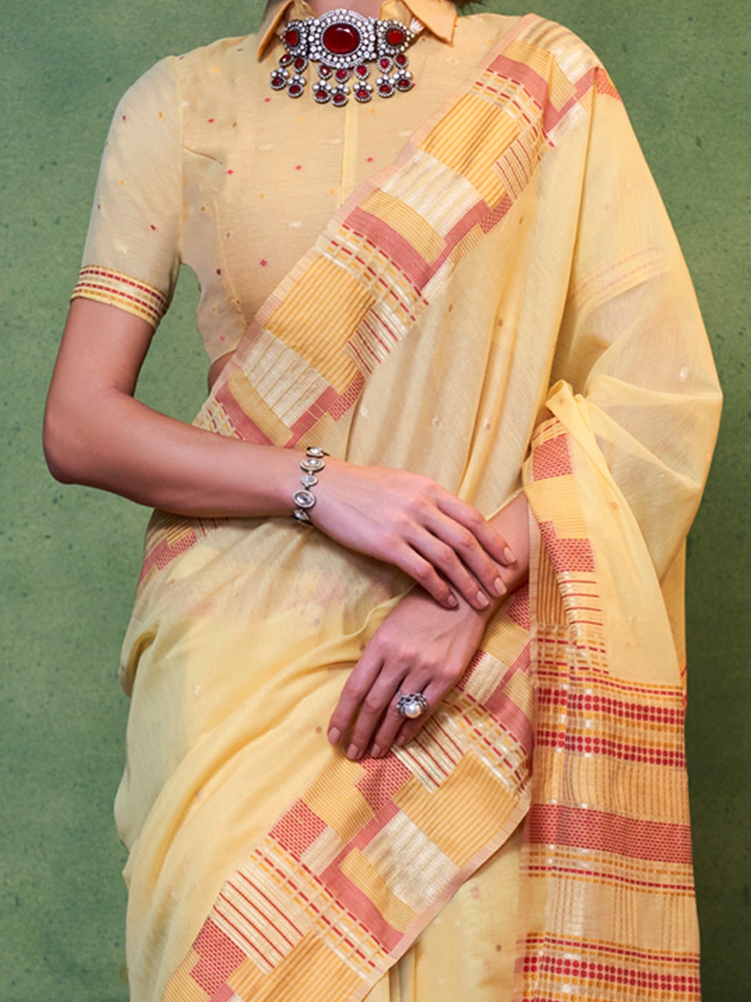 NOZ2TOZ Women's Silk Blend Yellow Woven Design Designer Saree With Blouse Piece - Distacart