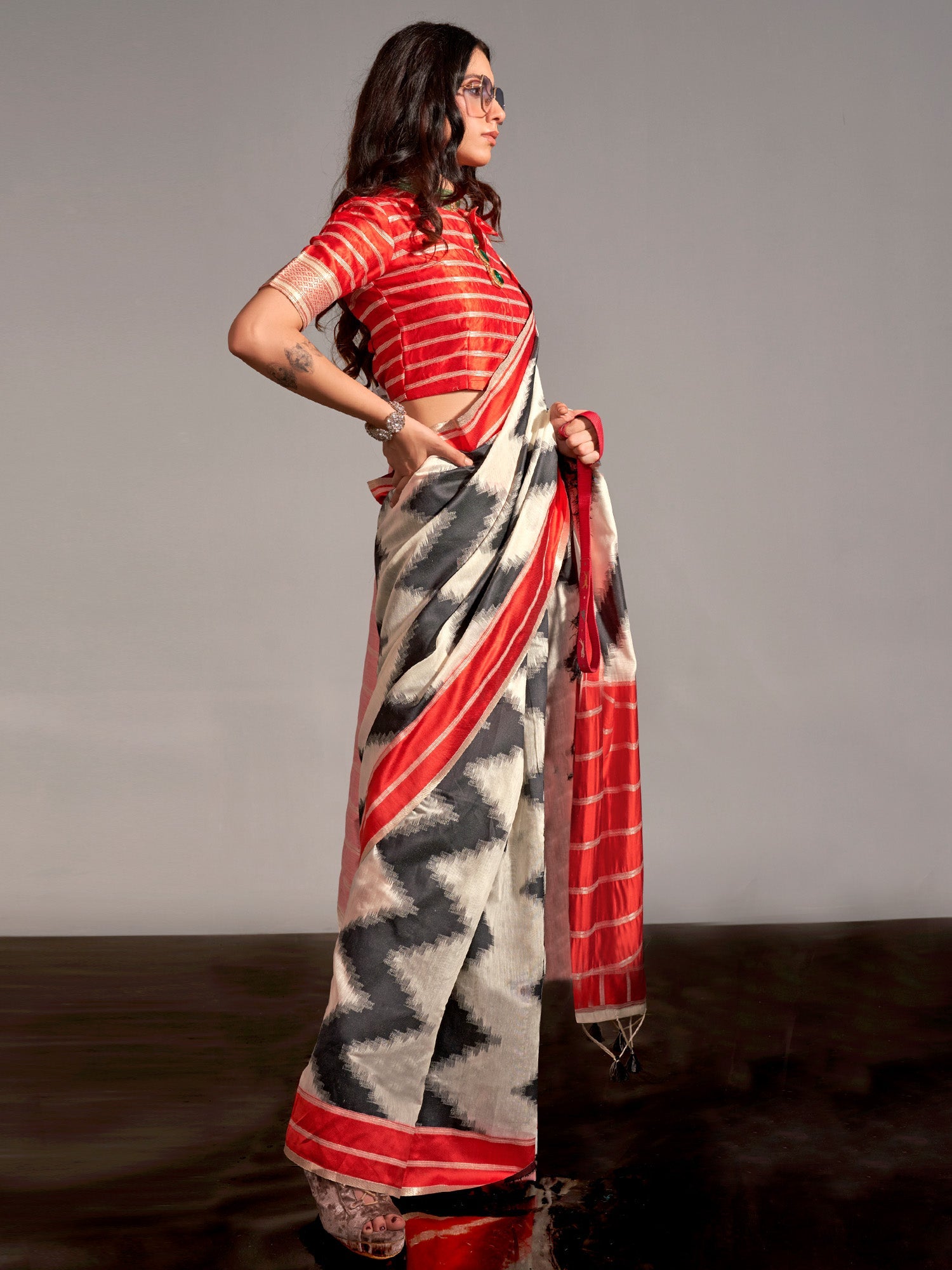 NOZ2TOZ Women's Silk Blend Cream Woven Design Designer Saree With Blouse Piece - Distacart