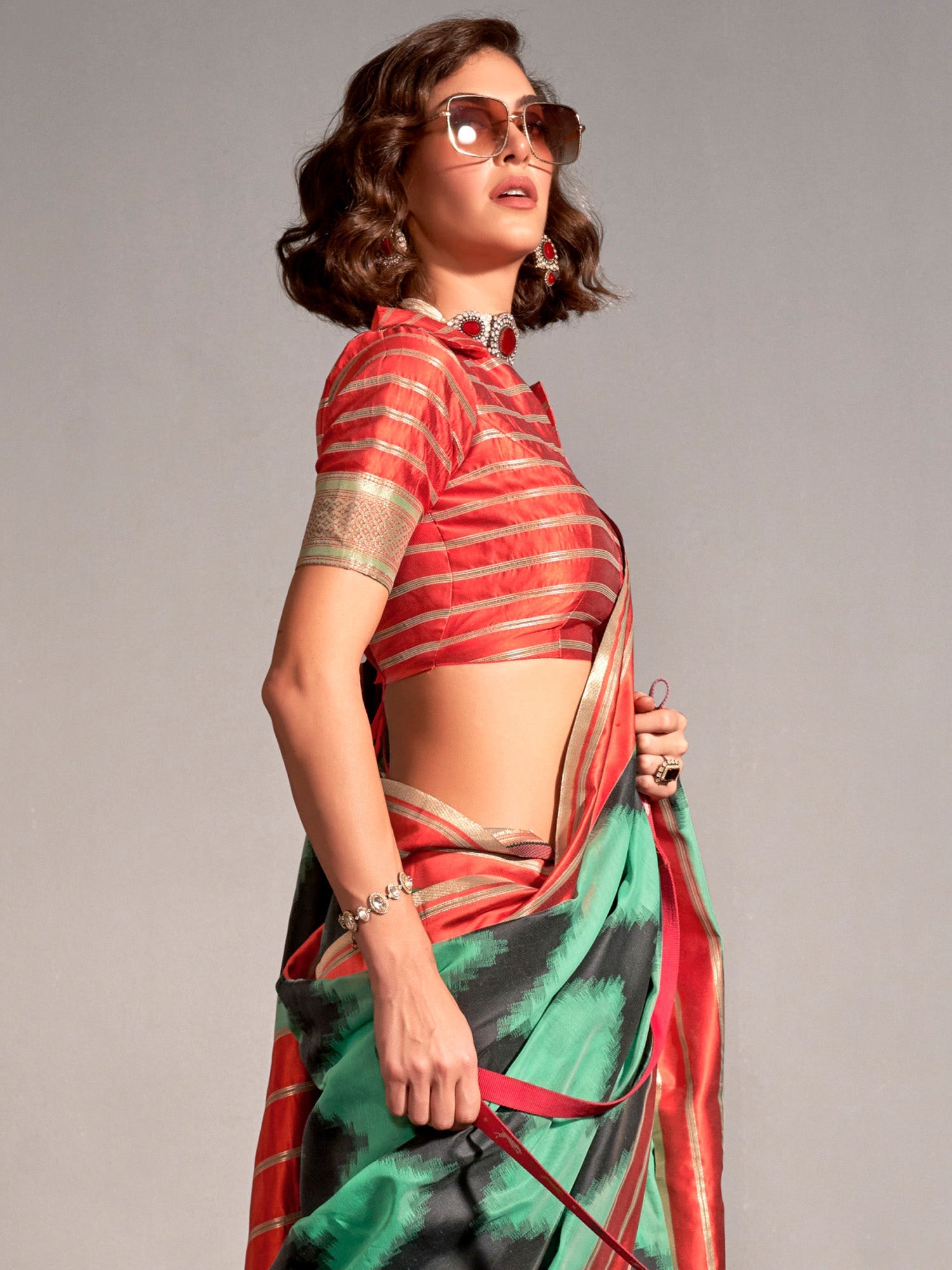 NOZ2TOZ Women's Silk Blend Sea Green Woven Design Designer Saree With Blouse Piece - Distacart