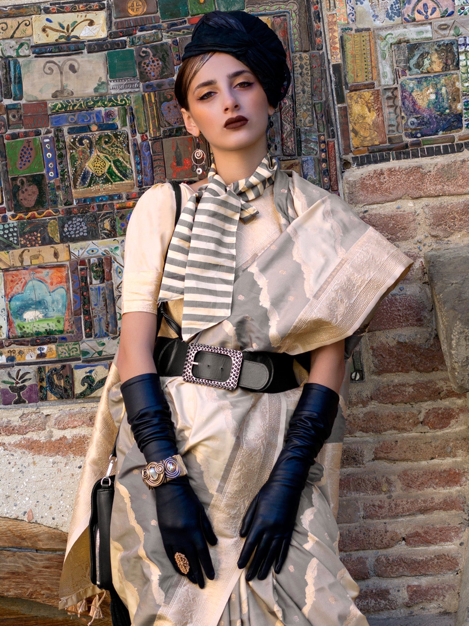 NOZ2TOZ Women's Soft Silk Grey Woven Design Designer Saree With Blouse Piece - Distacart