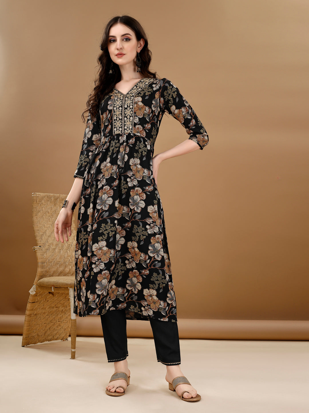Alia Cut Floral Printed & Embroidered Kurta Suit Set, Black - Hiral Fashion - Dista