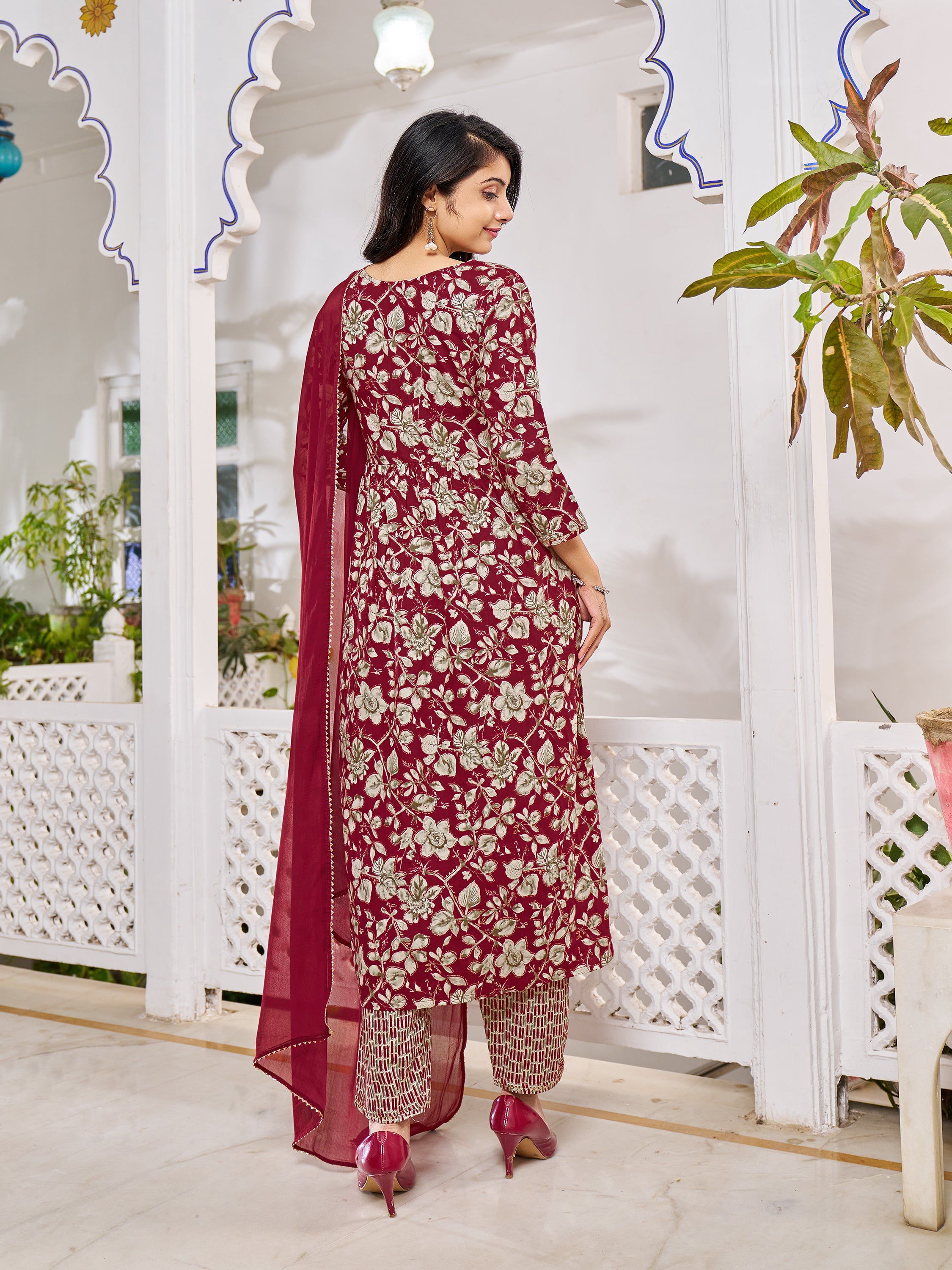 Alia Cut Floral Embroidered Kurta With Pant & Dupatta, Multicolor - Hiral Fashion - Dista