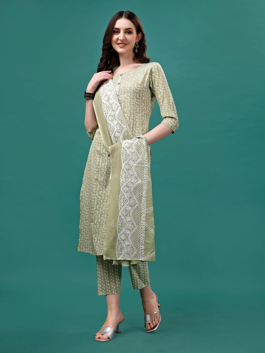Floral Printed Casual Wear Kurta With Pant & Dupatta, Multicolor - Hiral Fashion - Dista