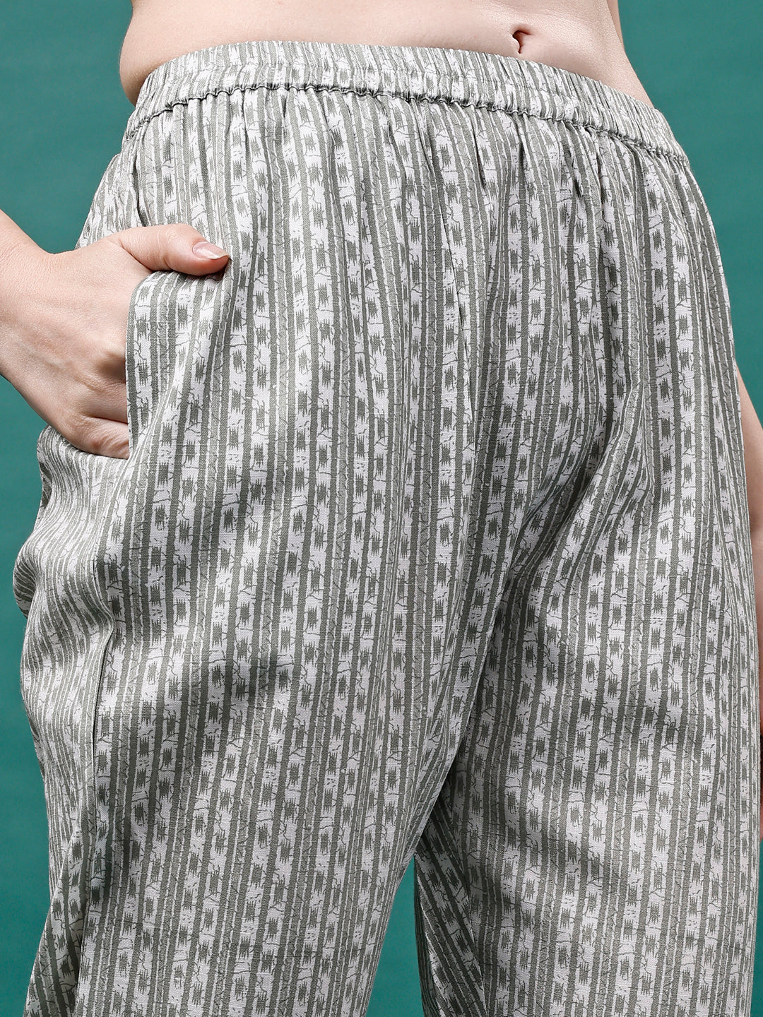 Floral Printed Casual Wear Kurta With Pant & Dupatta, Multicolor - Hiral Fashion - Dista