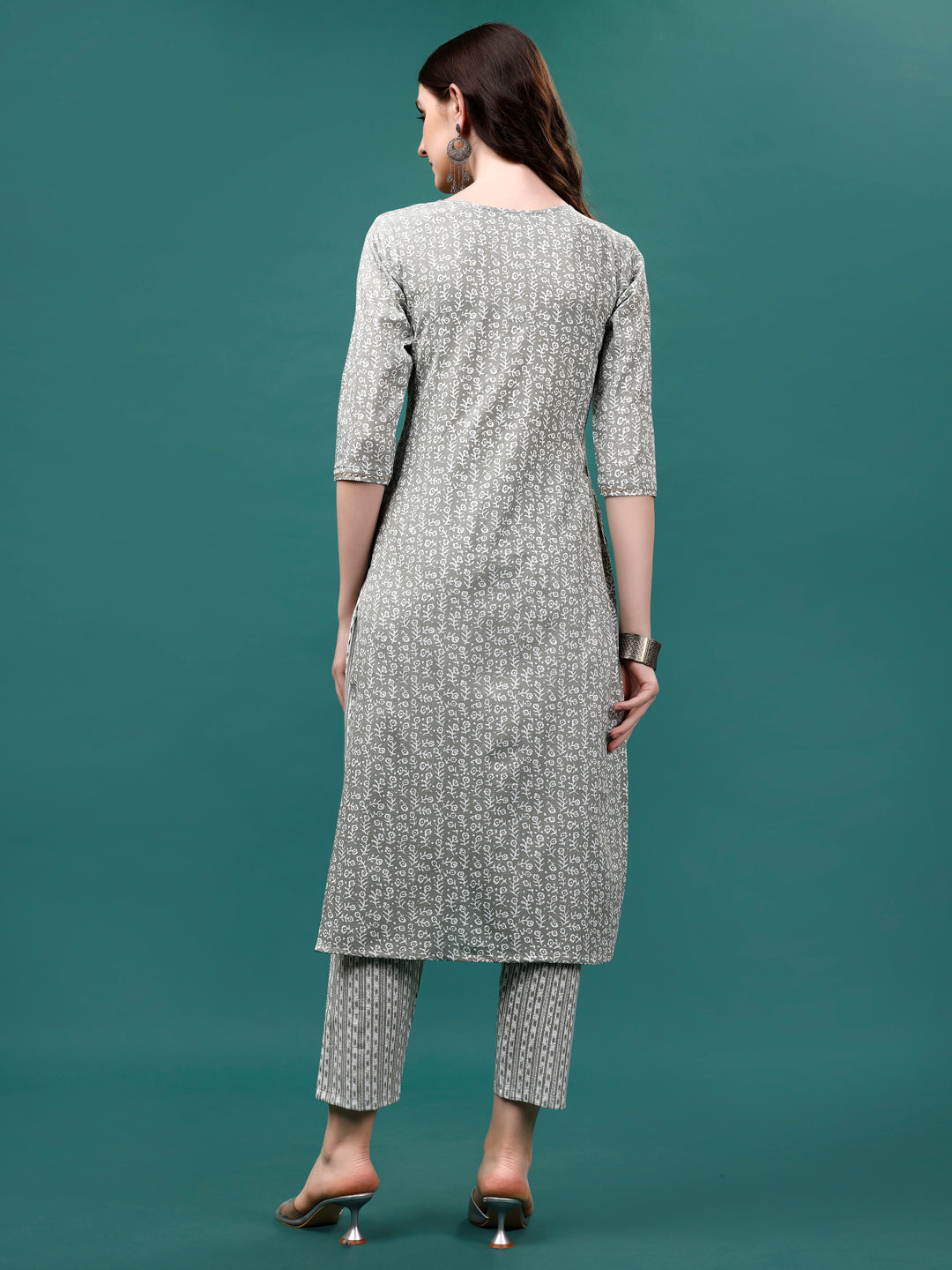 Floral Printed Casual Wear Kurta With Pant & Dupatta, Multicolor - Hiral Fashion - Dista