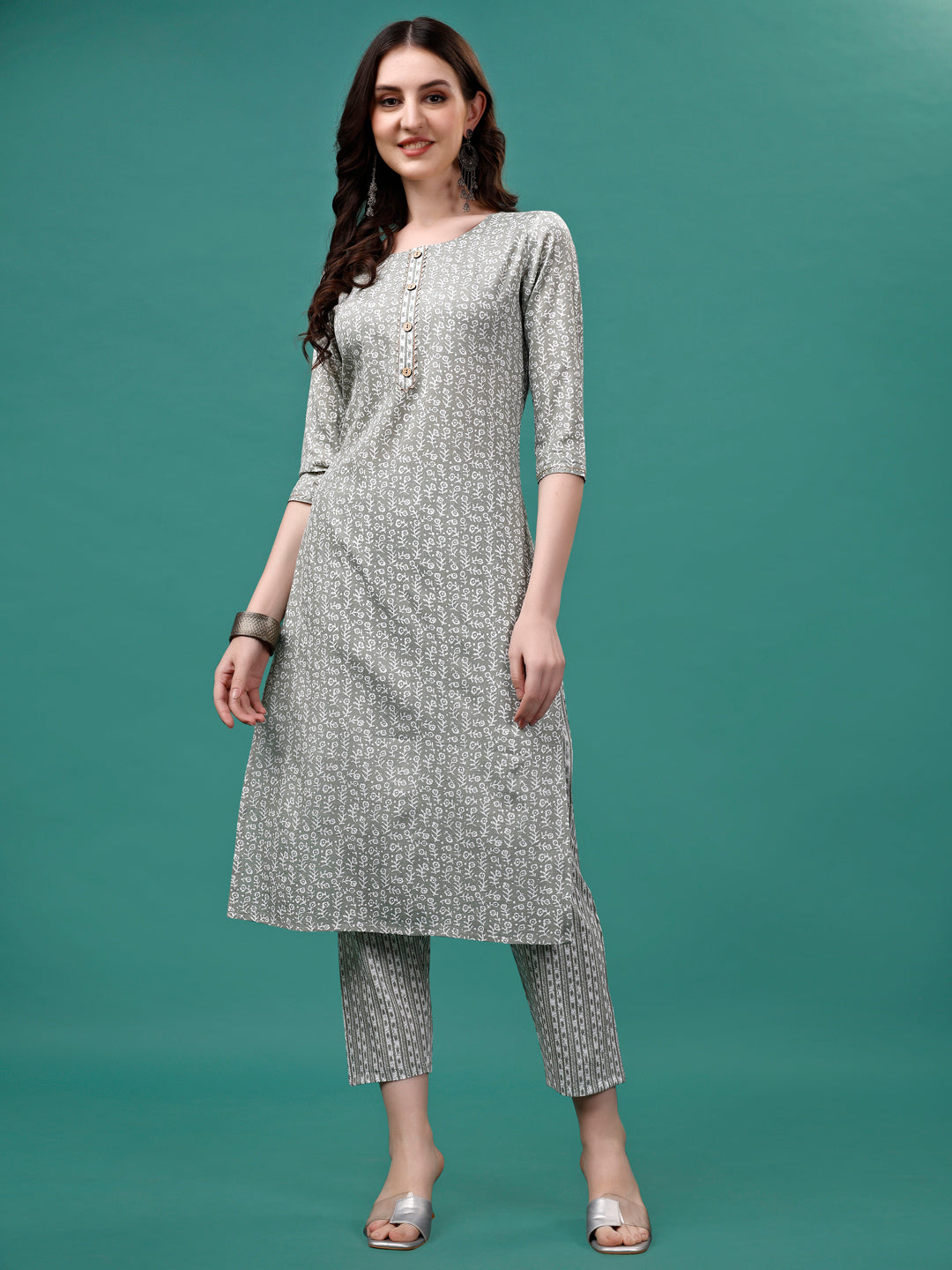 Floral Printed Casual Wear Kurta With Pant & Dupatta, Multicolor - Hiral Fashion - Dista