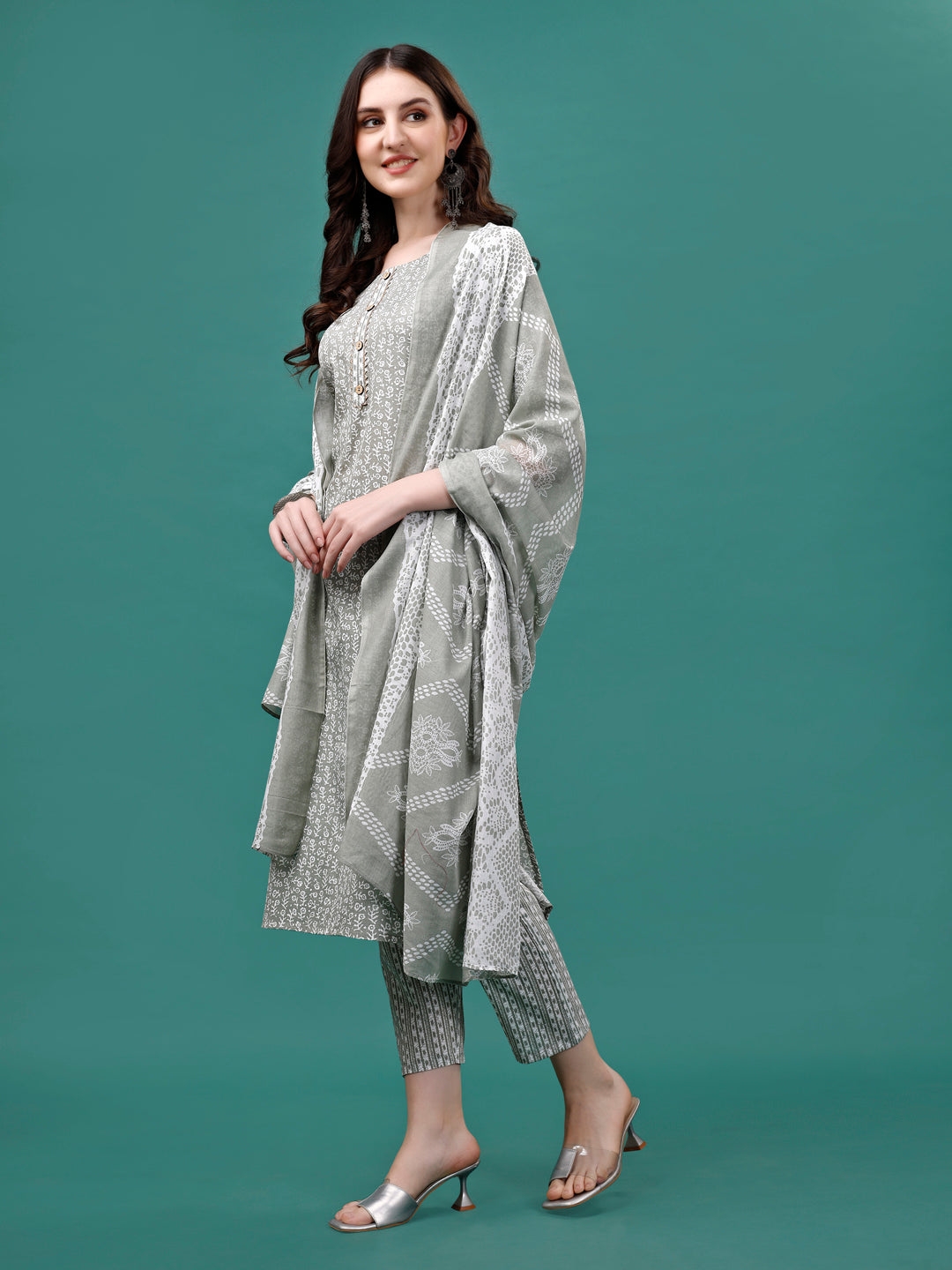 Floral Printed Casual Wear Kurta With Pant & Dupatta, Multicolor - Hiral Fashion - Dista